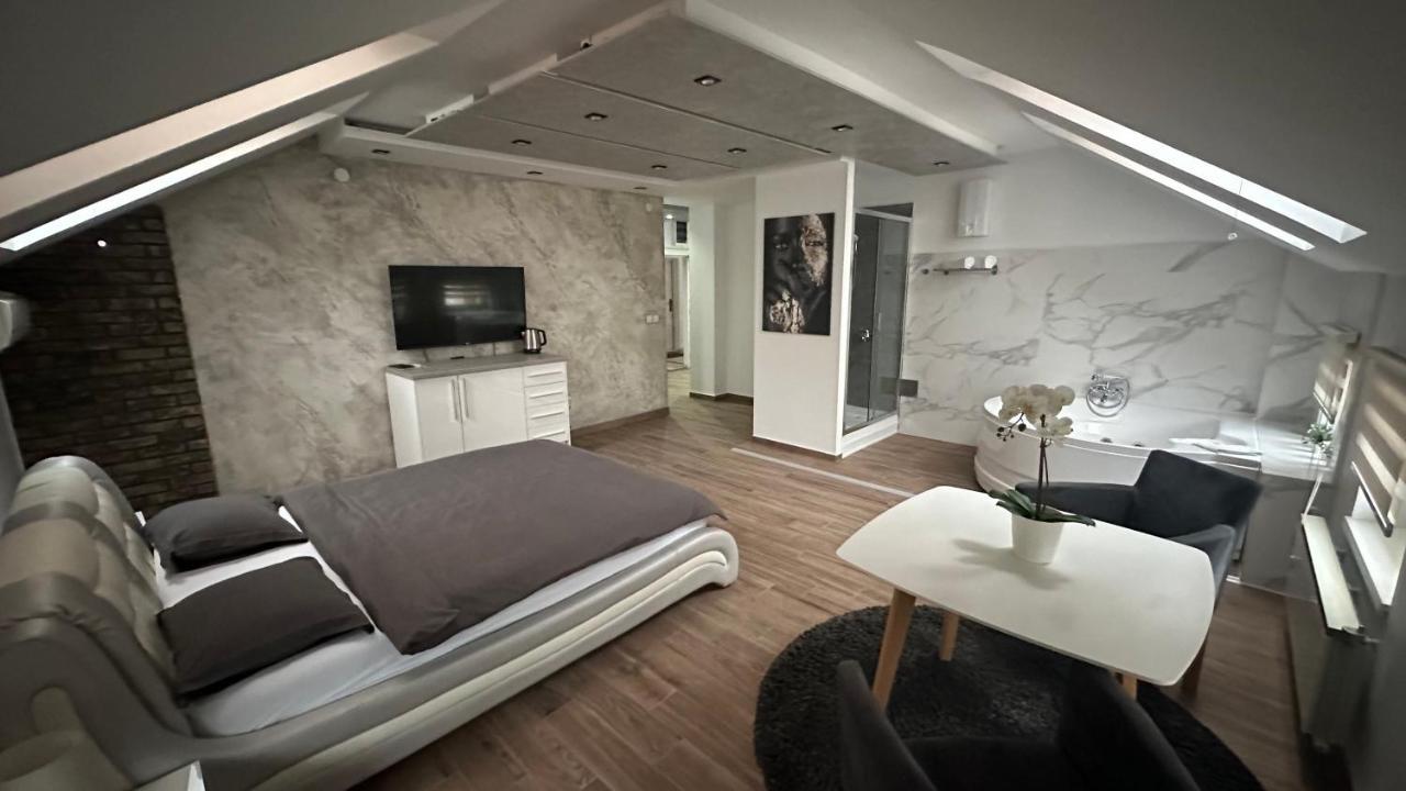 Seti Gorgeous Apartments With Jacuzzi 贝尔格莱德 外观 照片